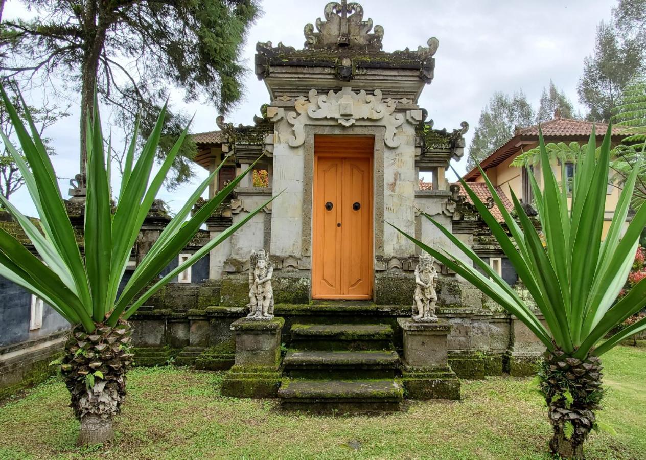 Balinese Villa In Берастагі Екстер'єр фото