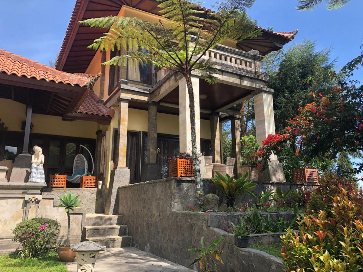 Balinese Villa In Берастагі Екстер'єр фото
