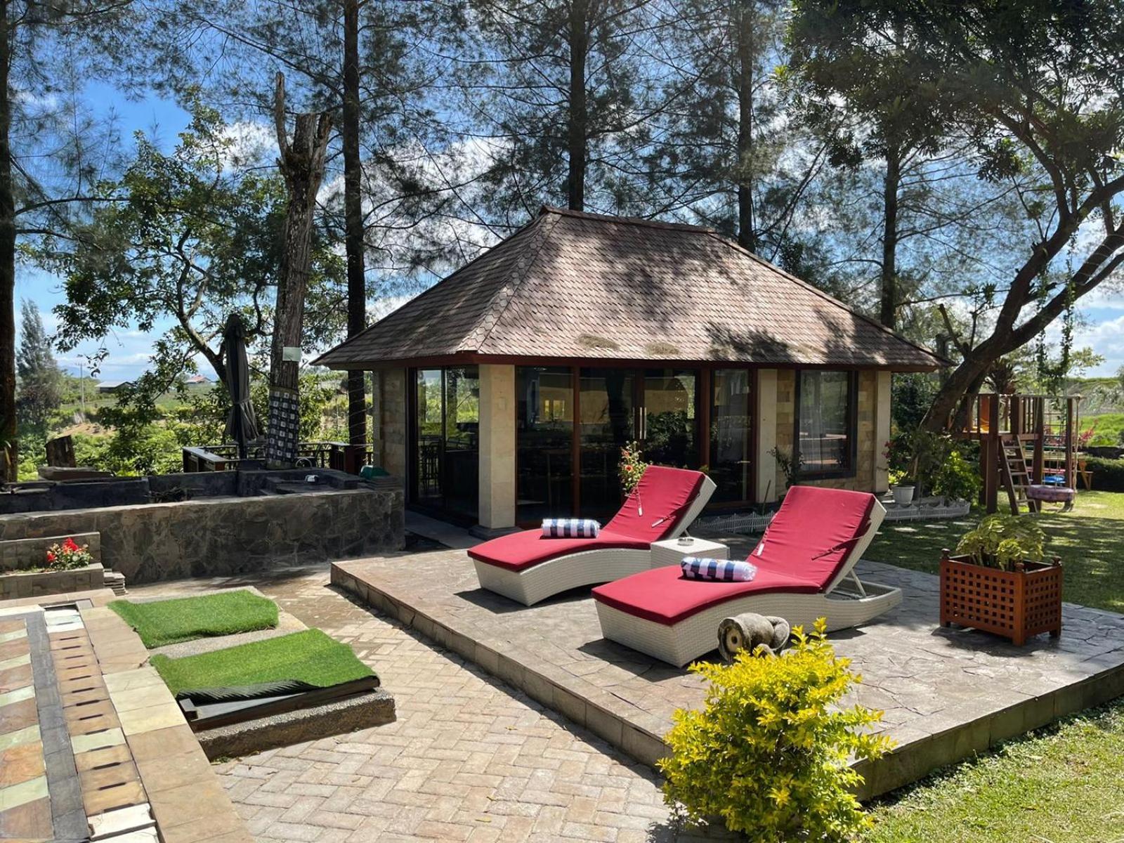 Balinese Villa In Берастагі Екстер'єр фото