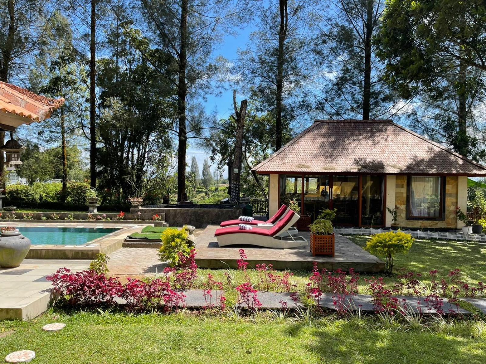 Balinese Villa In Берастагі Екстер'єр фото