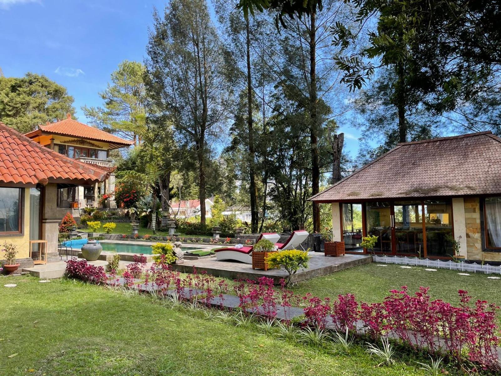 Balinese Villa In Берастагі Екстер'єр фото